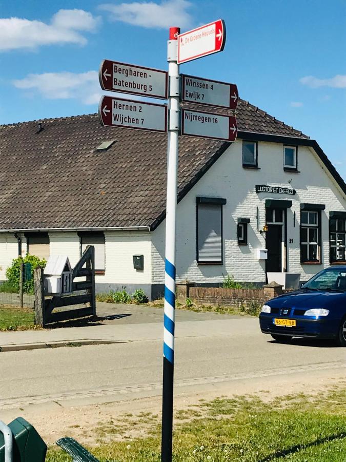 EwijkBlauwe Lelie别墅 外观 照片